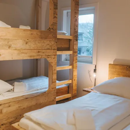 Waldtraum Fuer 10 Personen Mit Garten Und Grill Winterberg